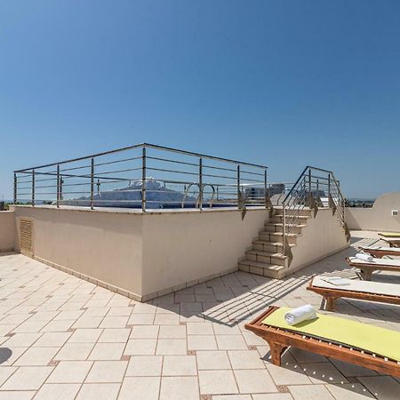 Apartaments Bt Vent De Garbi Емпуриабрава Екстериор снимка