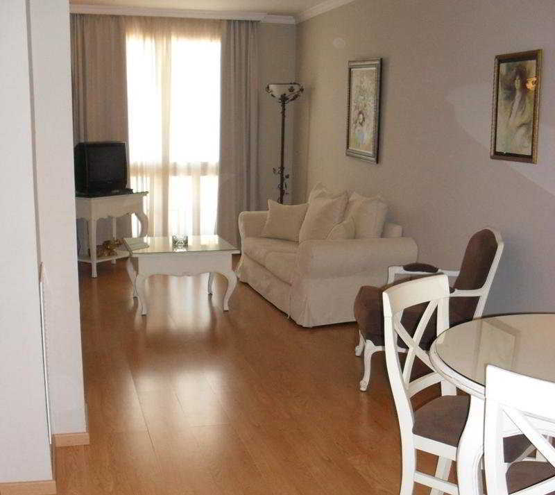 Apartaments Bt Vent De Garbi Емпуриабрава Екстериор снимка