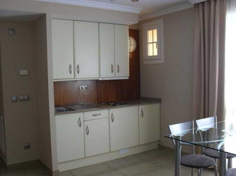 Apartaments Bt Vent De Garbi Емпуриабрава Екстериор снимка