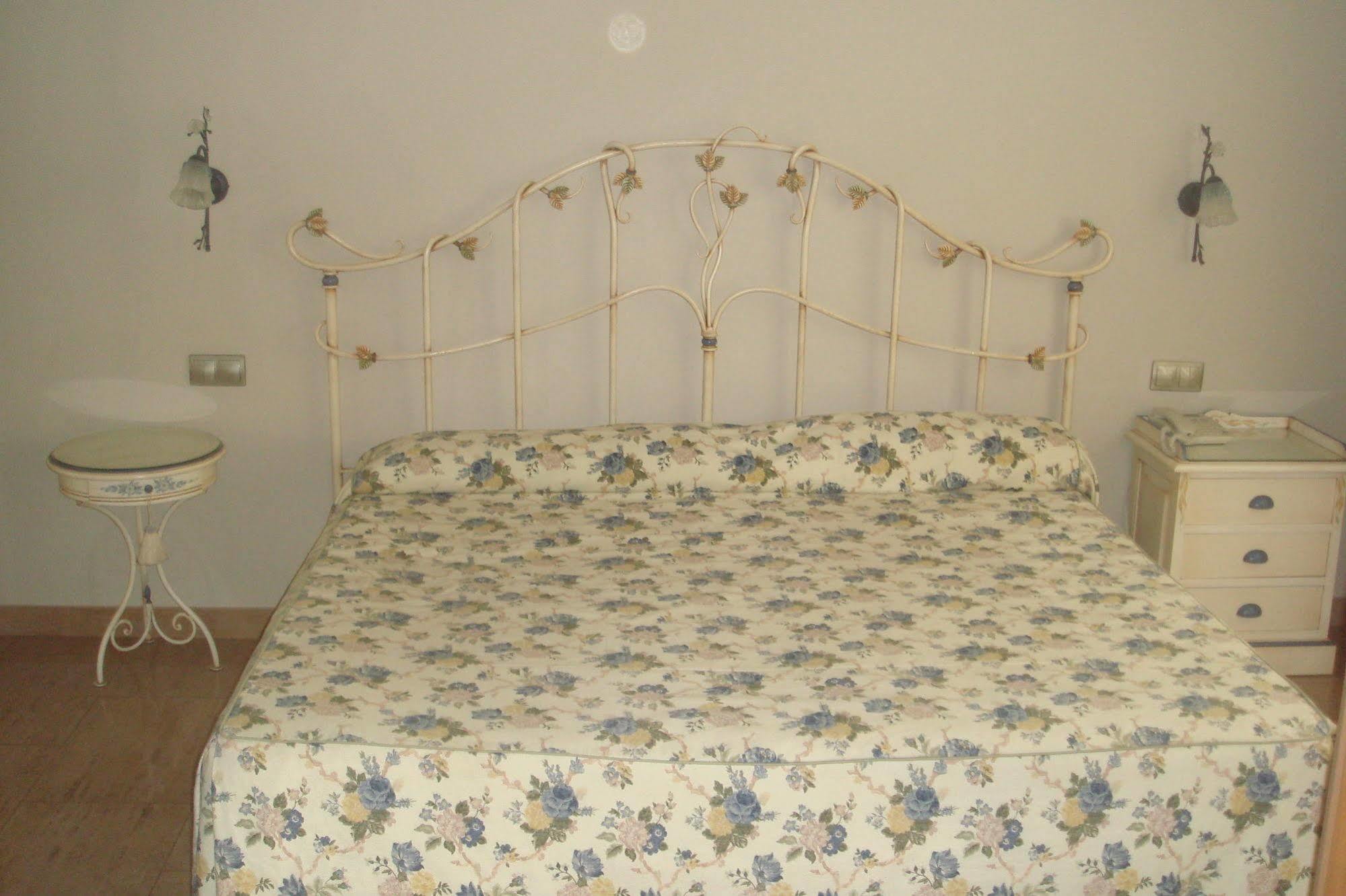 Apartaments Bt Vent De Garbi Емпуриабрава Екстериор снимка