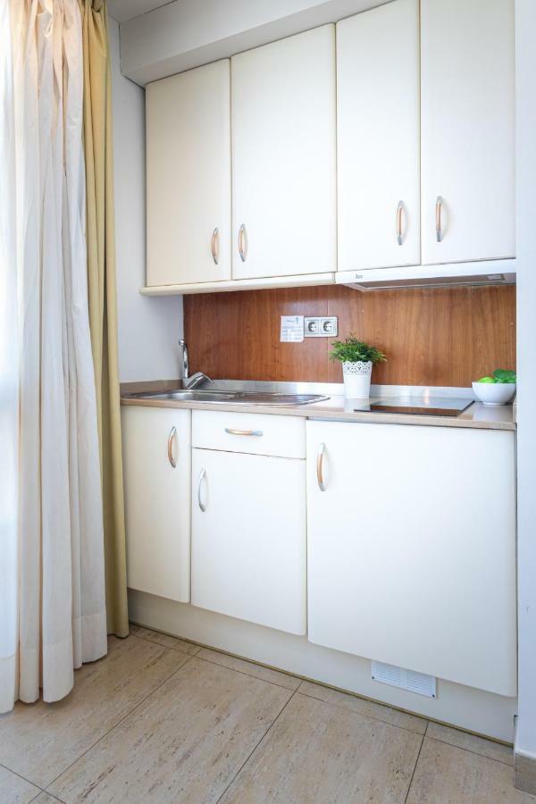 Apartaments Bt Vent De Garbi Емпуриабрава Екстериор снимка