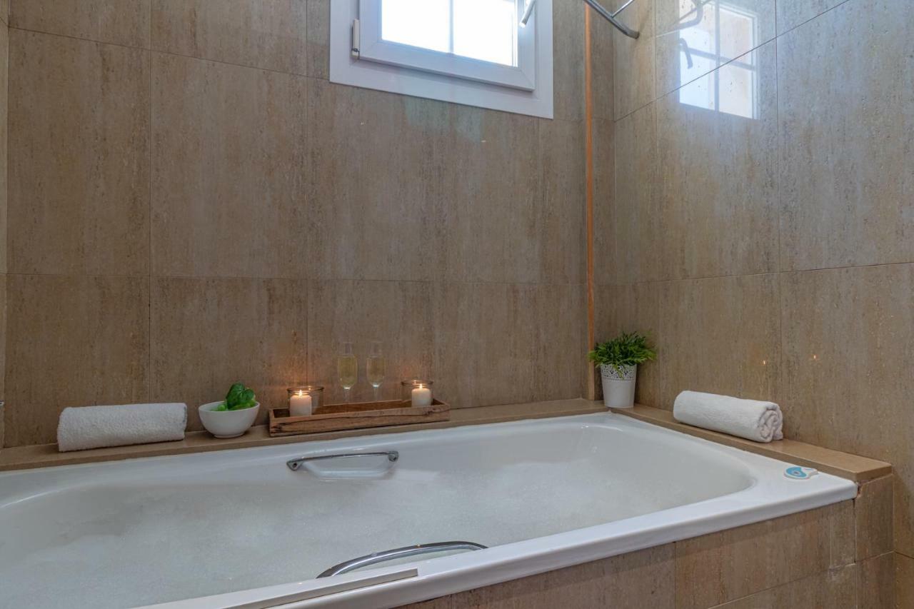 Apartaments Bt Vent De Garbi Емпуриабрава Екстериор снимка