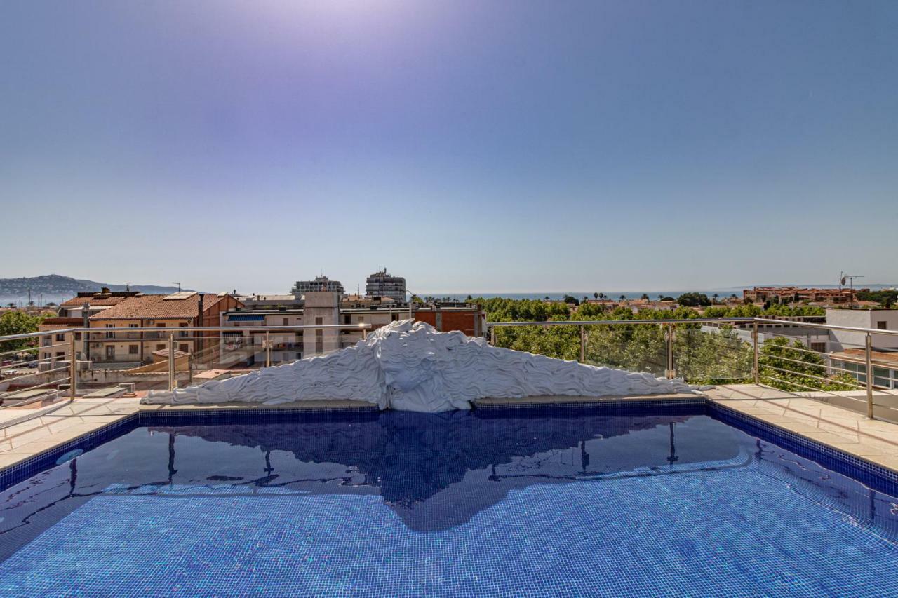Apartaments Bt Vent De Garbi Емпуриабрава Екстериор снимка
