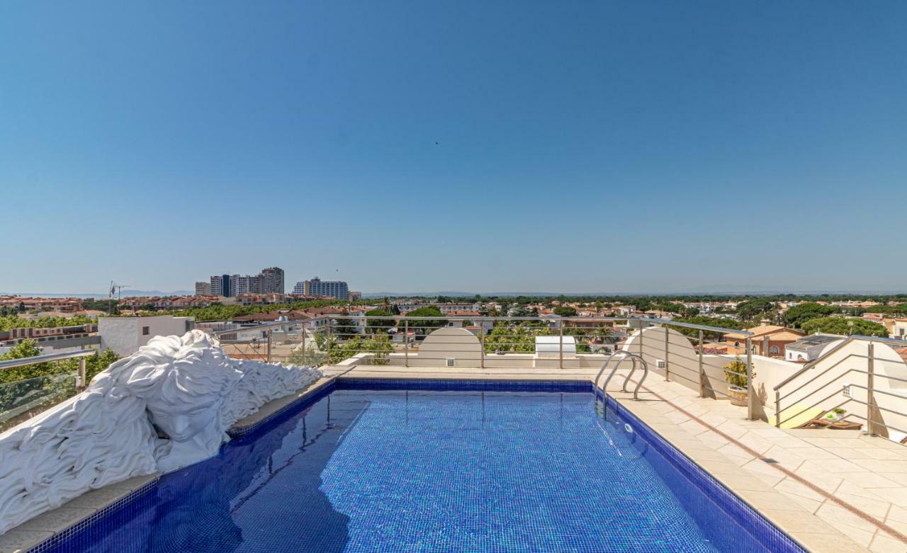Apartaments Bt Vent De Garbi Емпуриабрава Екстериор снимка