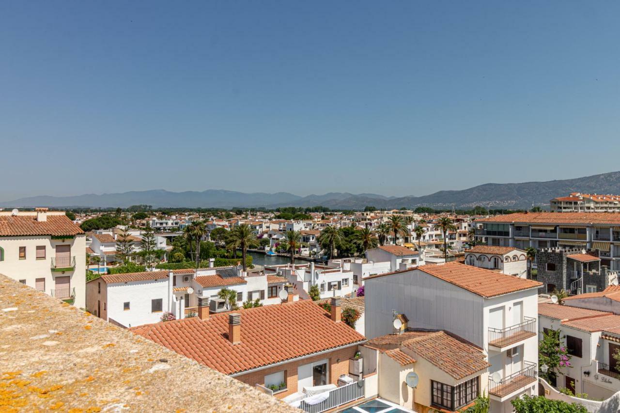 Apartaments Bt Vent De Garbi Емпуриабрава Екстериор снимка