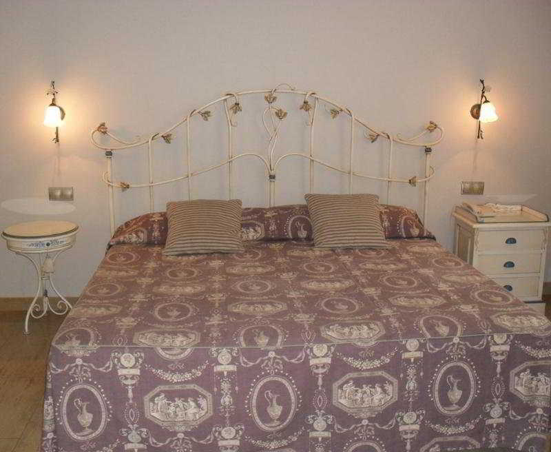 Apartaments Bt Vent De Garbi Емпуриабрава Екстериор снимка
